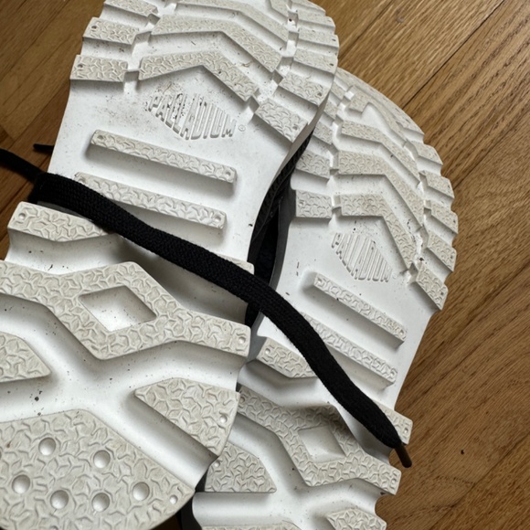 Palladium Black Canvas Boot Size 8.5 - Picture 7 of 7